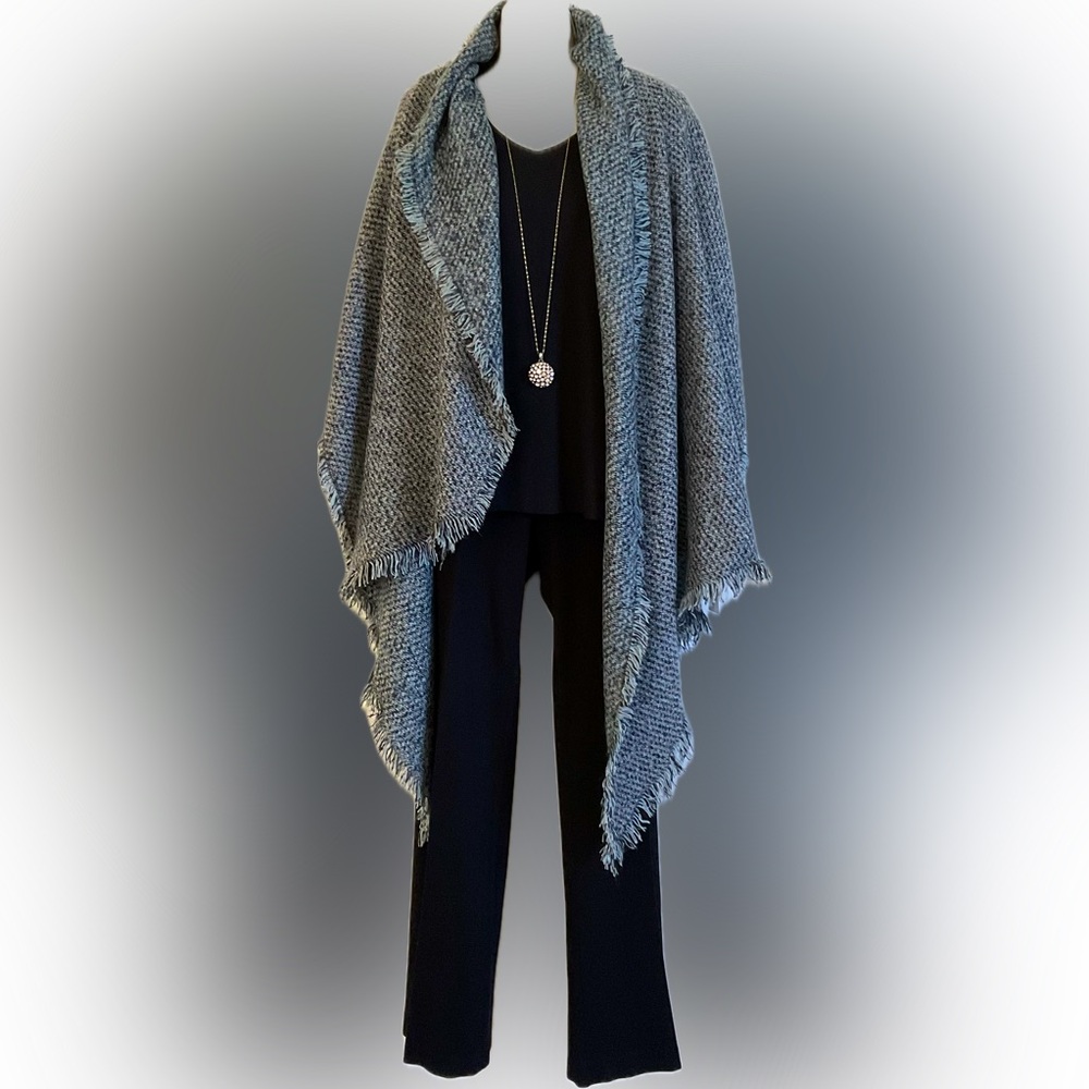 Ann Taylor factory fringe wrap women’s one size fits all blue NWT